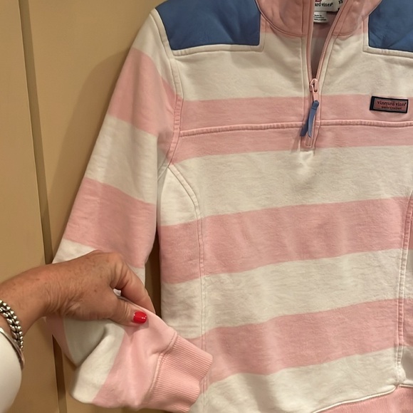 Vineyard Vines Martha’s Vineyard sweatshirt in size XS - Picture 3 of 8